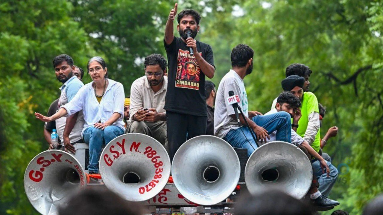 যন্তর মন্তরে অসুস্থ অভিজিৎ দীপক, আন্দোলন চালিয়ে যাওয়ার ঘোষণা